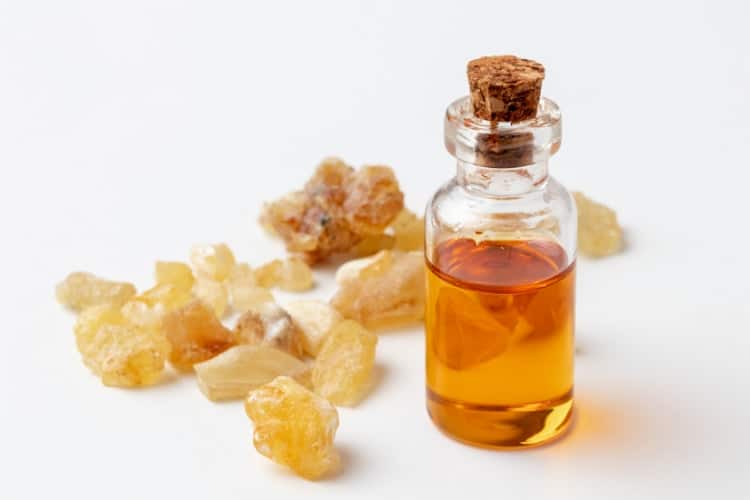 Frankincense Oil is able to reduce stress reactions and negative emotions, whilst providing anti-anxiety and depression-reducing abilities